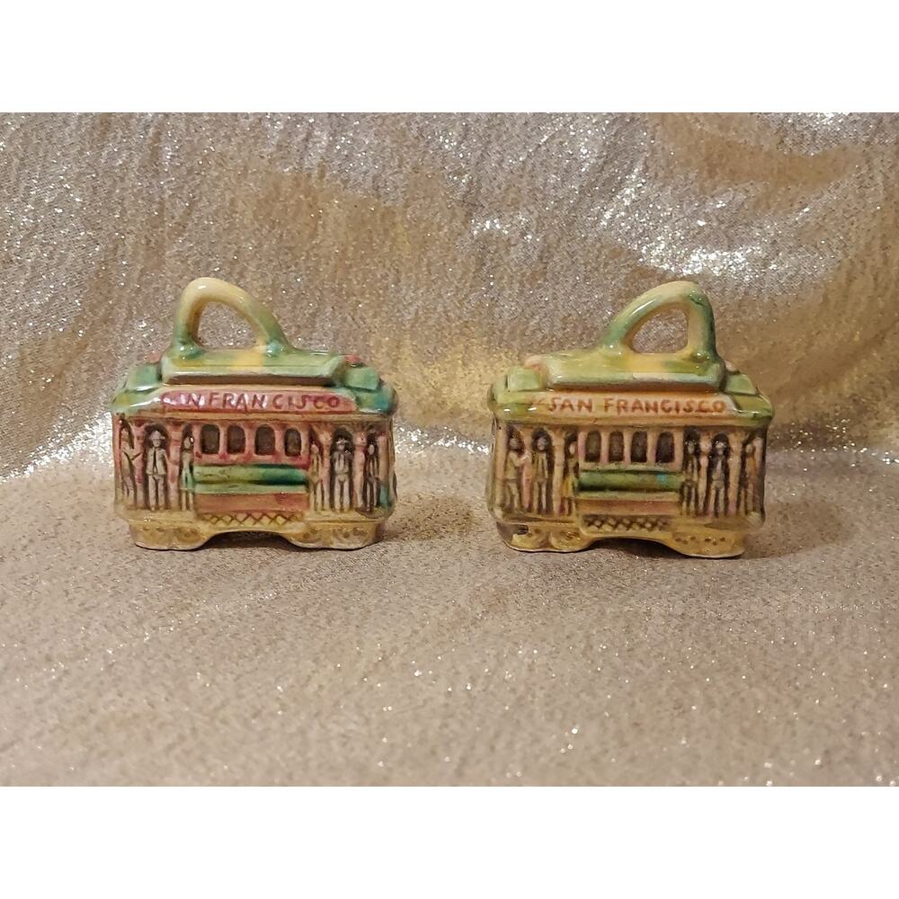 San Francisco Cable Cars Salt Pepper Shaker Set SNCO Imports Japan Souvenir